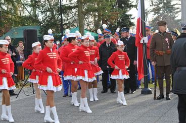 Jarmarkiem Świętomarcińskim uczcili w Widawie dzień 11 listopada